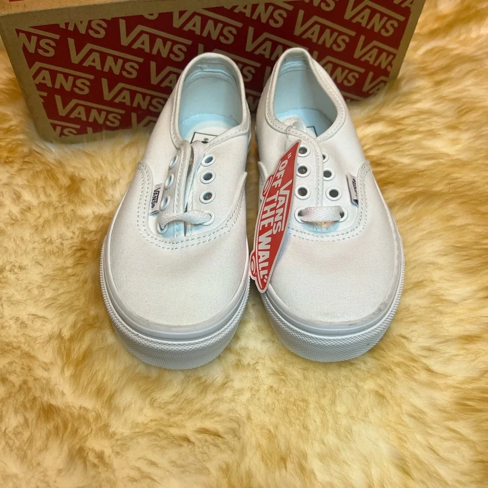 Vans Kids Authentic Shoe – True‎ White ⚪✨ NIB